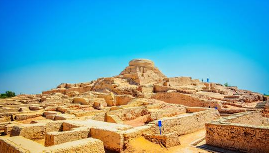 Top 10 Tourist Places To Visit In Pakistan